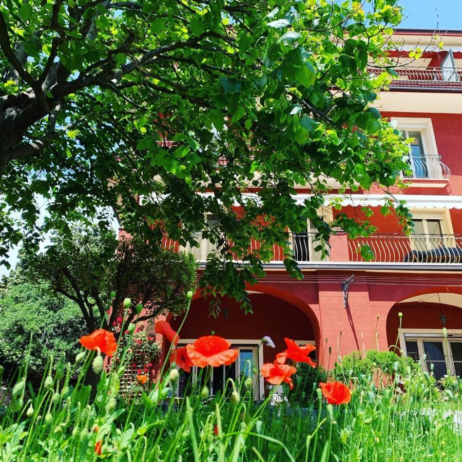 Bed and Breakfast La Fabrique à Poupées Menton Exterior foto